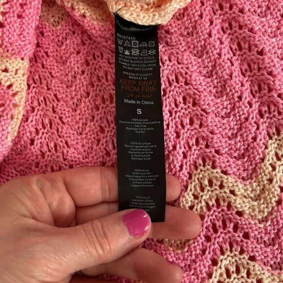 PRETTY LITTLE THING PINK WAVE KNIT TEXTURED MAXI DRESS Size Small NWT - Picture 6 of 6